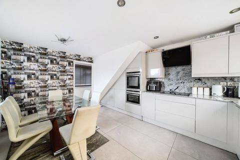 undefined, Wilcot Close, Woking GU24
