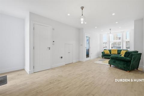 undefined, Mansfield Road, Wanstead E11