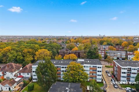 2 bedroom apartment to rent, New Wanstead, Wanstead E11