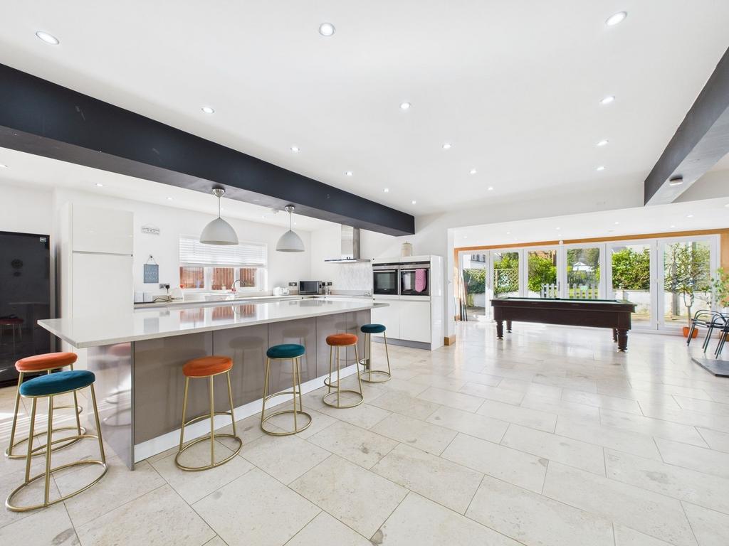 Kitchen/Living Area