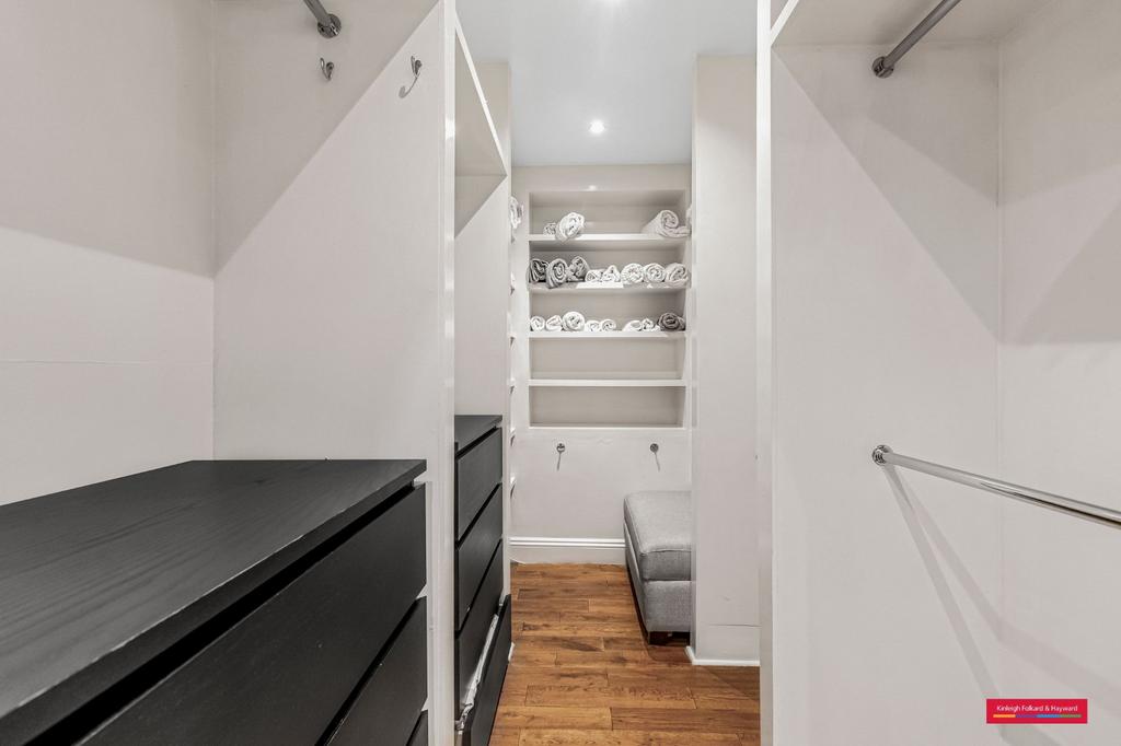 Walk-In Wardrobe