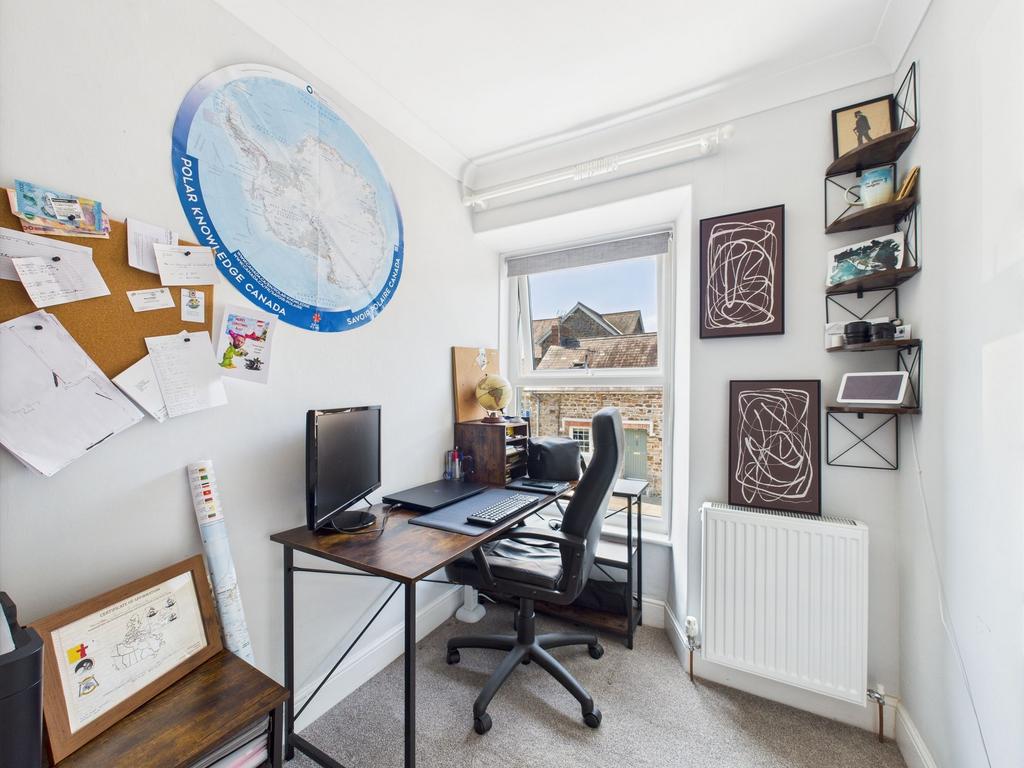 Bedroom 3/Office