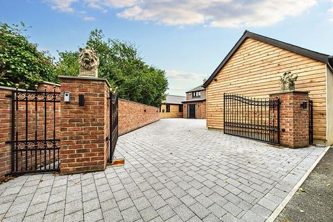6 bedroom detached house for sale, Hammond Avenue, Haverfordwest, SA61
