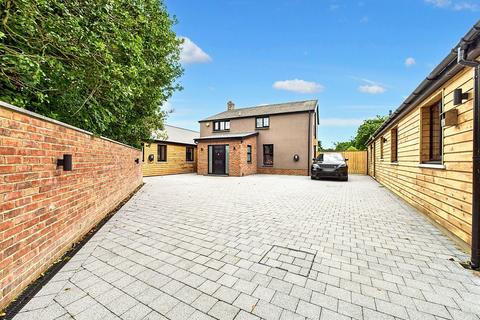 6 bedroom detached house for sale, Hammond Avenue, Haverfordwest, SA61