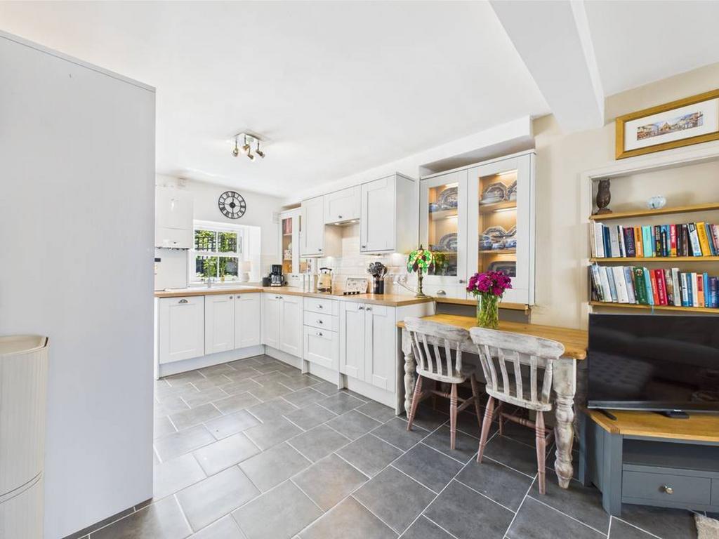 Kitchen/Living Area