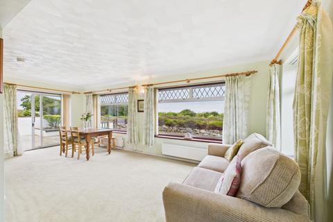 2 bedroom detached bungalow for sale, St. Brides View, Roch, SA62