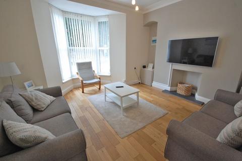 4 bedroom end of terrace house for sale, Greenhill Avenue, Tenby, SA70