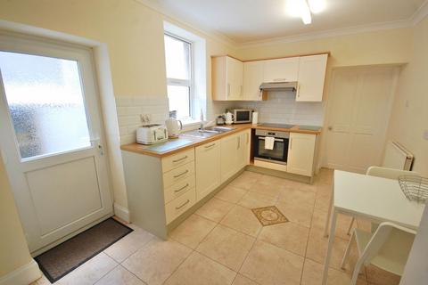 4 bedroom end of terrace house for sale, Greenhill Avenue, Tenby, SA70