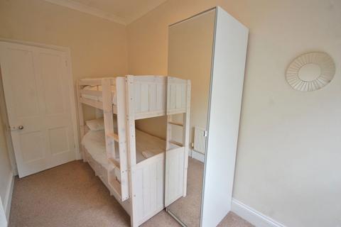4 bedroom end of terrace house for sale, Greenhill Avenue, Tenby, SA70