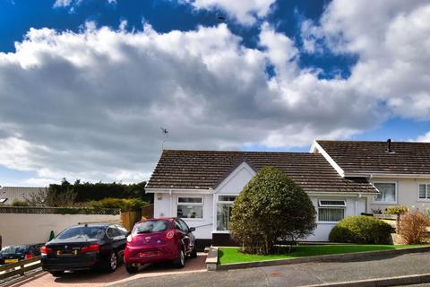 2 bedroom semi-detached bungalow for sale, Penally Heights, Penally, SA70