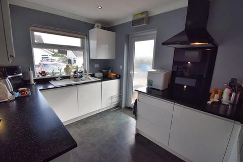 2 bedroom semi-detached bungalow for sale, Penally Heights, Penally, SA70