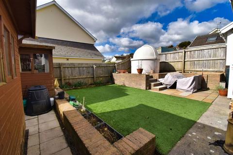 2 bedroom semi-detached bungalow for sale, Penally Heights, Penally, SA70
