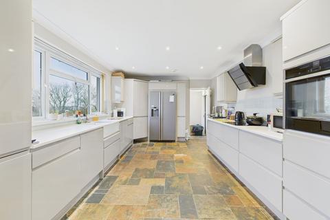 4 bedroom detached house for sale, Lady Park, Tenby, SA70