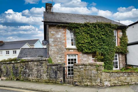 St. Johns Hill, Tenby, SA70