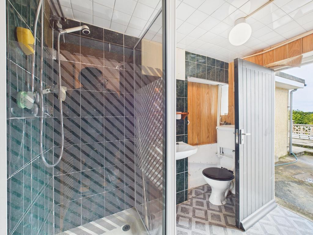 Bathroom 2
