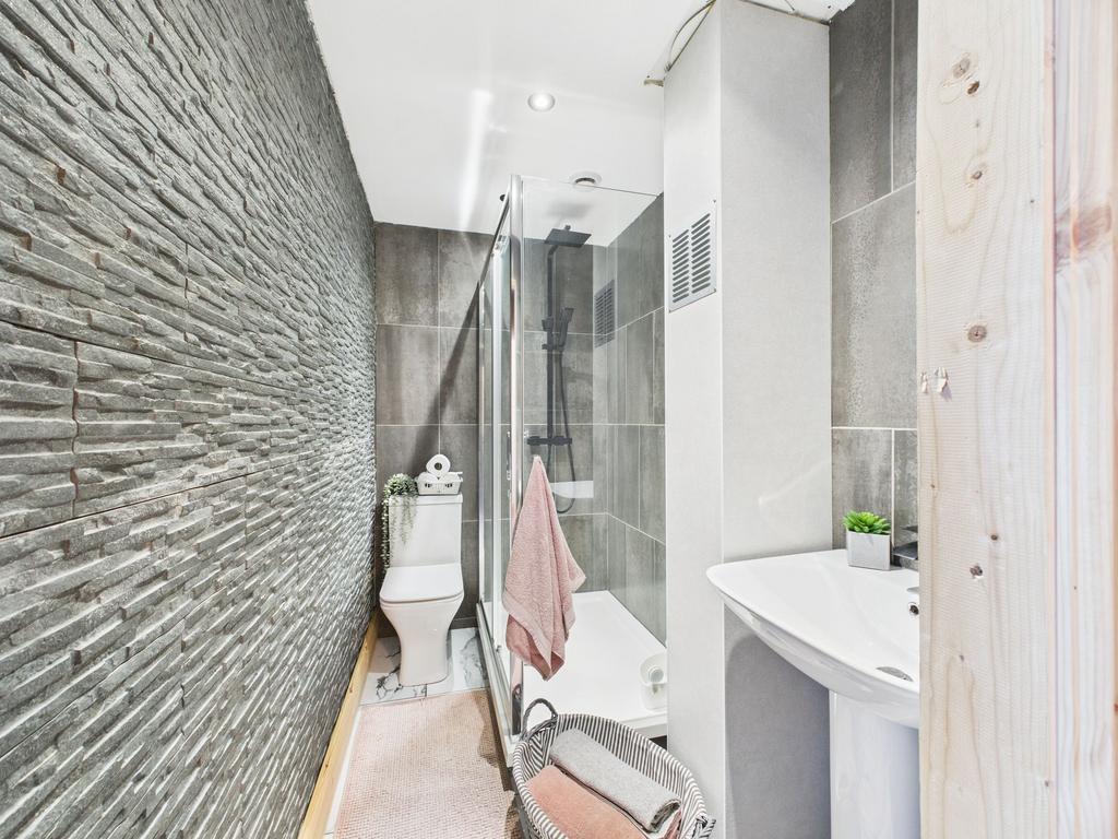 Ensuite