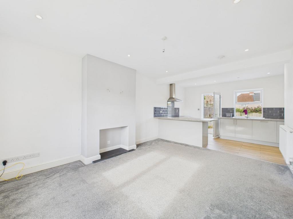 Kitchen /Living Area