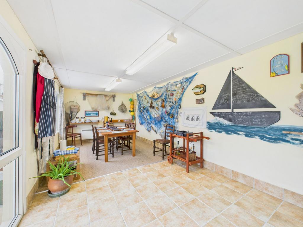 Workshop / Craft Room