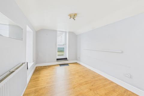 4 bedroom end of terrace house for sale, Warren Street, Tenby, SA70