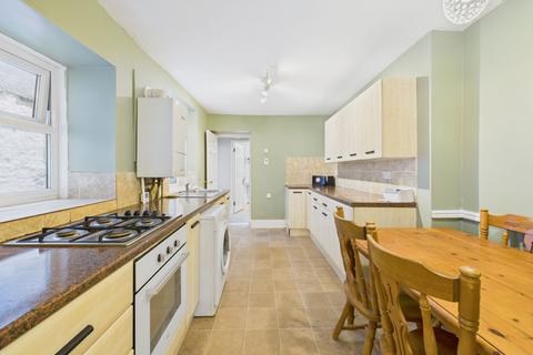 4 bedroom end of terrace house for sale, Warren Street, Tenby, SA70