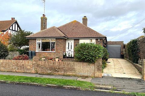 3 bedroom detached bungalow for sale, Chyngton Gardens, Seaford