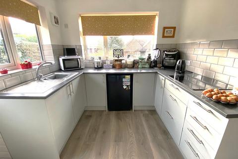 3 bedroom detached bungalow for sale, Chyngton Gardens, Seaford