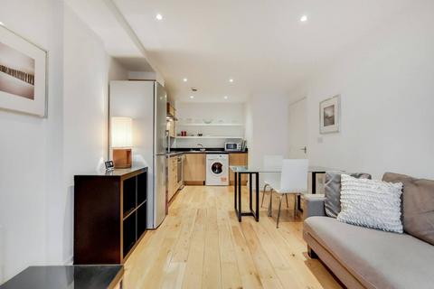 Storehouse Mews, Westferry, London, E14