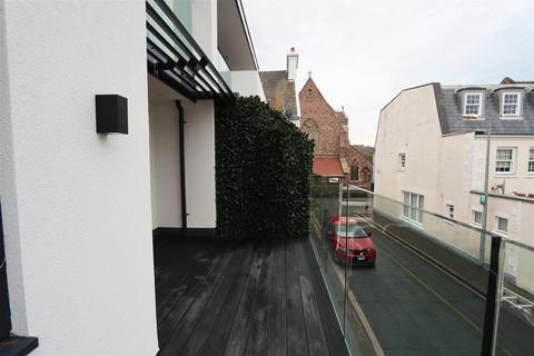 3 bedroom house for sale, 21 Journeaux Street, St Helier JE2