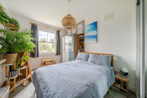 2 bedroom flat for sale, Paulet Road, Camberwell, London, SE5