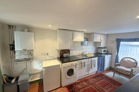 undefined, Tewkesbury GL20