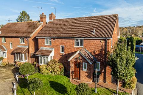 Avalon Close, Hertfordshire WD25