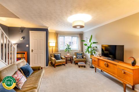 3 bedroom detached house for sale, Farnborough Drive, Doncaster