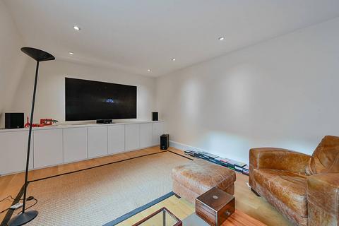 Watchfield Court, Chiswick, London, W4