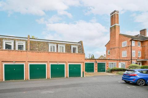 Watchfield Court, Chiswick, London, W4