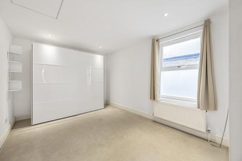 3 bedroom flat for sale, Rigault Road, London, SW6