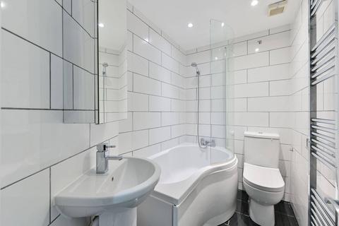 2 bedroom flat to rent, Gleneagle Road, Streatham, London, SW16