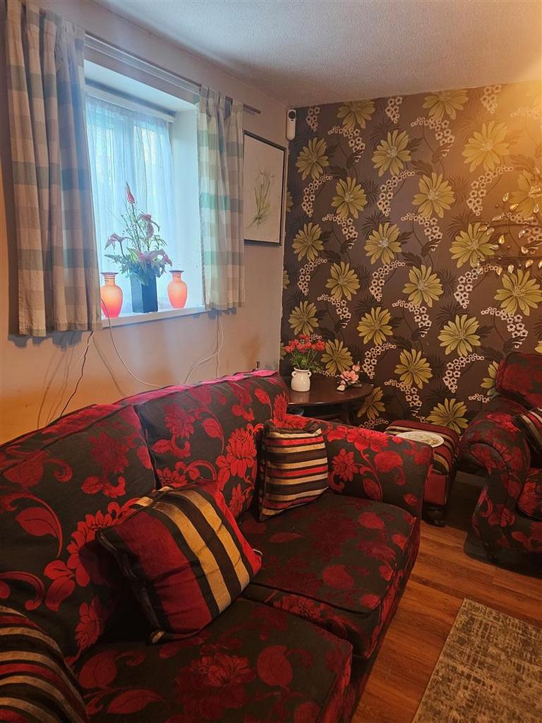 Lounge 2.jpg