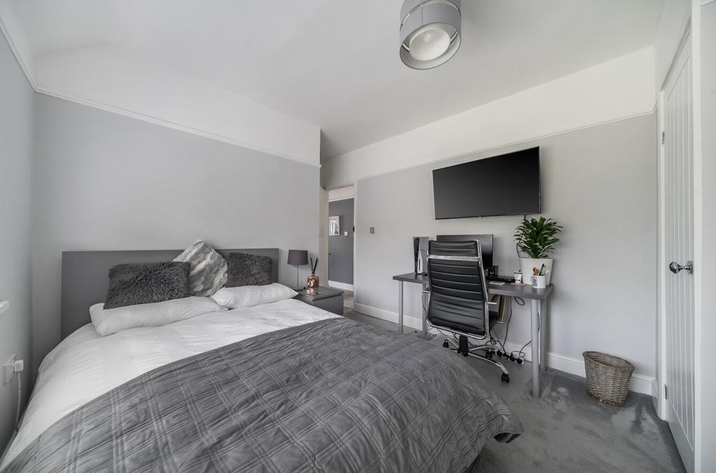 1372842-20-6908d3...