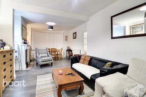 undefined, Grosvenor Road, Luton