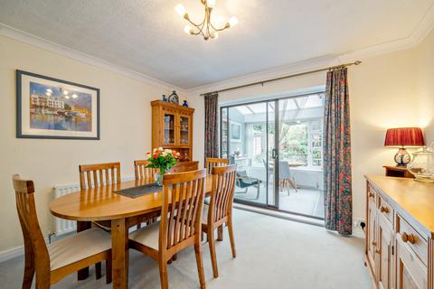 undefined, Hillcrest Rise, Leeds, West Yorkshire, LS16