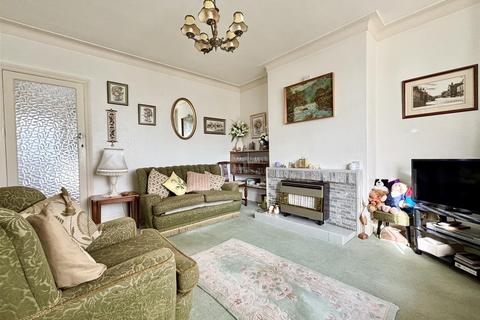 undefined, Deanstones Crescent, Bradford BD13