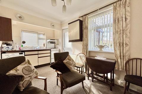 undefined, Deanstones Crescent, Bradford BD13
