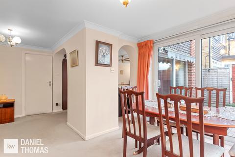 undefined, Pick Hill, Waltham Abbey, EN9