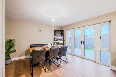 undefined, Cae Crug, Penrhiwllan SA44