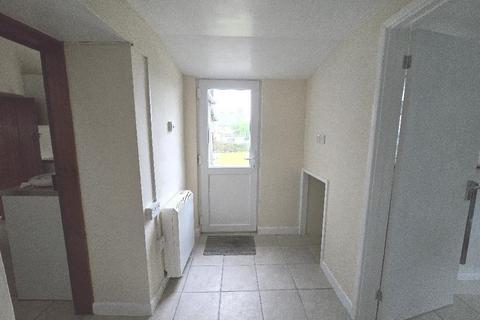 undefined, Middle Row, Ashton TR13