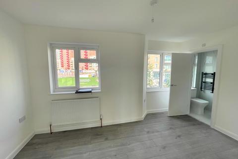 1 bedroom semi-detached house to rent, Headstone Drive, Harrow, Greater London, HA1