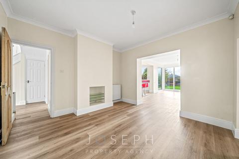 undefined, Colchester Road, Ipswich, IP4