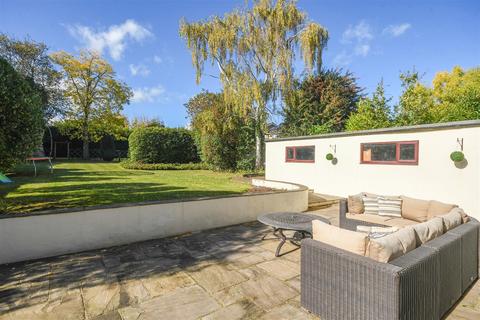 5 bedroom detached house for sale, Galleywood Road, Great Baddow, Chelmsford