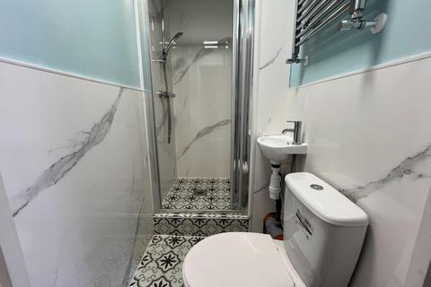 6 bedroom house to rent, St. Hildas Mews, York