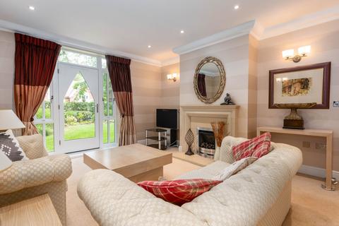 undefined, Ellesmere Road, WEYBRIDGE, KT13